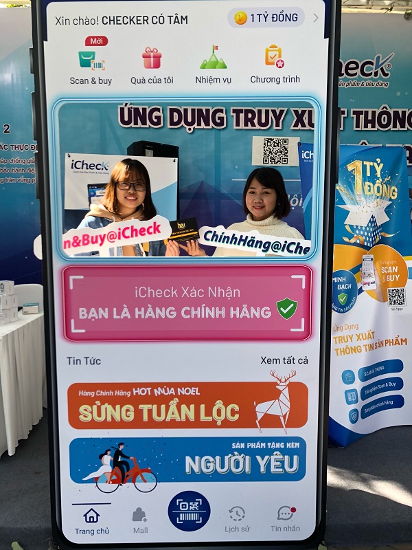 nhan-qua-lien-tay-tu-gian-hang