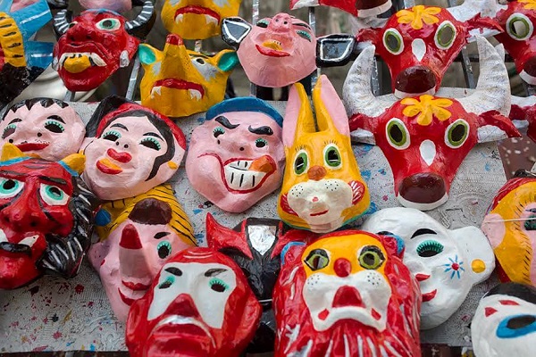 Mat-na-giay-boi-Trung-Thu