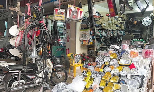 Nhan-nhan-phu-tung-xe-gia-tren-thi-truong