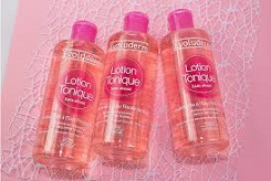 Gợi ý cho bạn 5 loại nước hoa hồng được yêu thích nhất hiện nay