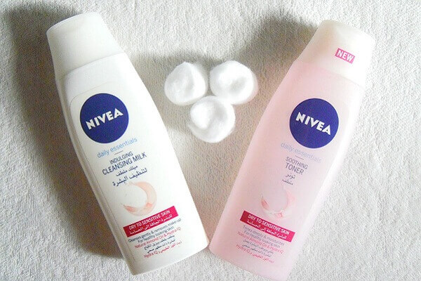 Nuoc-hoa-hong-Nivea