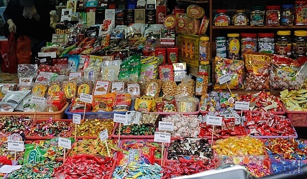 Bánh kẹo giả, nhái