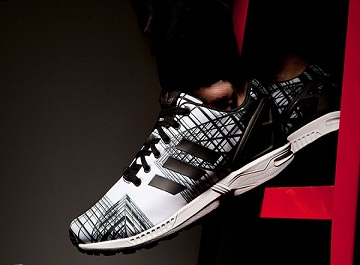 Nhận biết giày Adidas thật giả qua 8 dấu hiệu nhận biết