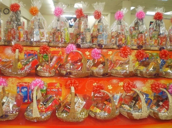 Giỏ quà tết chất lượng kém trên thị trường