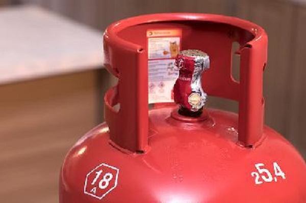 Nhận biết bình gas giả qua hạn sử dụng