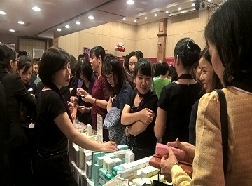 Minh bach thong tin de thanh loc thi truong my pham