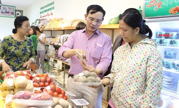 Kiểm tra thông tin sản phẩm ở bất kì đâu chỉ cần có điện thoại kết nối mạng