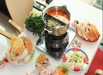 Nuoc lau hoa chat nhung van hut nguoi an?