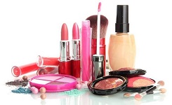 Hay la nguoi tieu dung thong minh chi mua my pham co tem chong gia