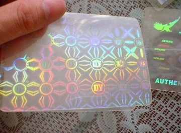 Tem chong gia hologram la gi?