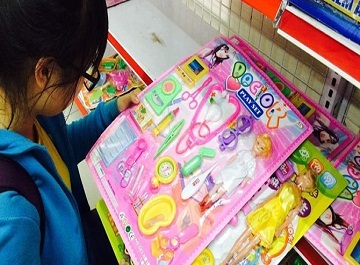 Mua do choi tre em the nao cho an toan khi thi truong toan hang Trung Quoc?