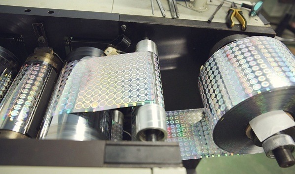 Đặc điểm và ứng dụng của tem hologram Đặc điểm và ứng dụng của tem hologram